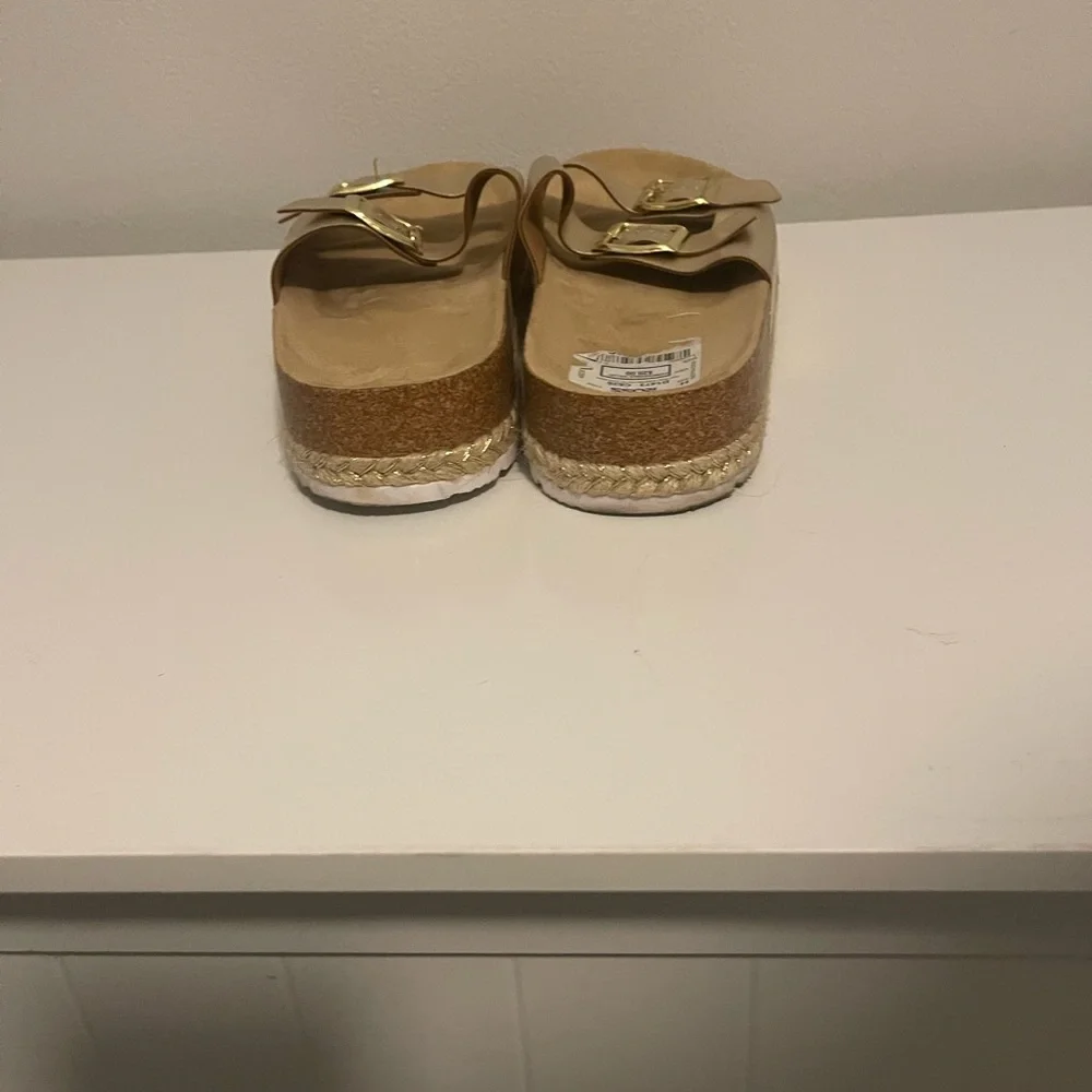 Gold Sandals with Buckle Straps - Picture 4 of 5